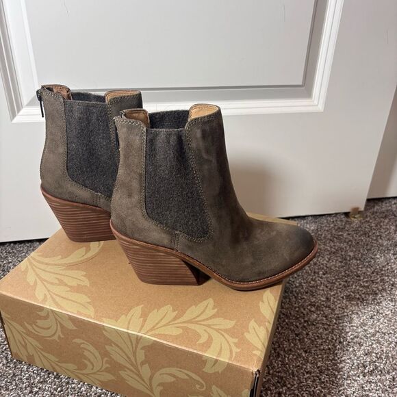 Sofft Tara Boots Dark Taupe/Olive Size 7 NEW in box - Picture 11 of 16